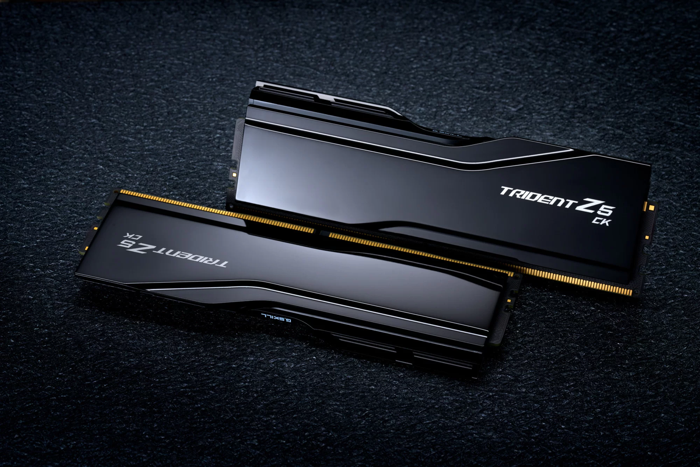 芝奇展示 CU-DIMM 内存条低压高频实力：1.1V 实现 9200CL74