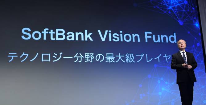 软银 CEO 孙正义：AI 革命规模将是互联网泡沫时期的 50 倍