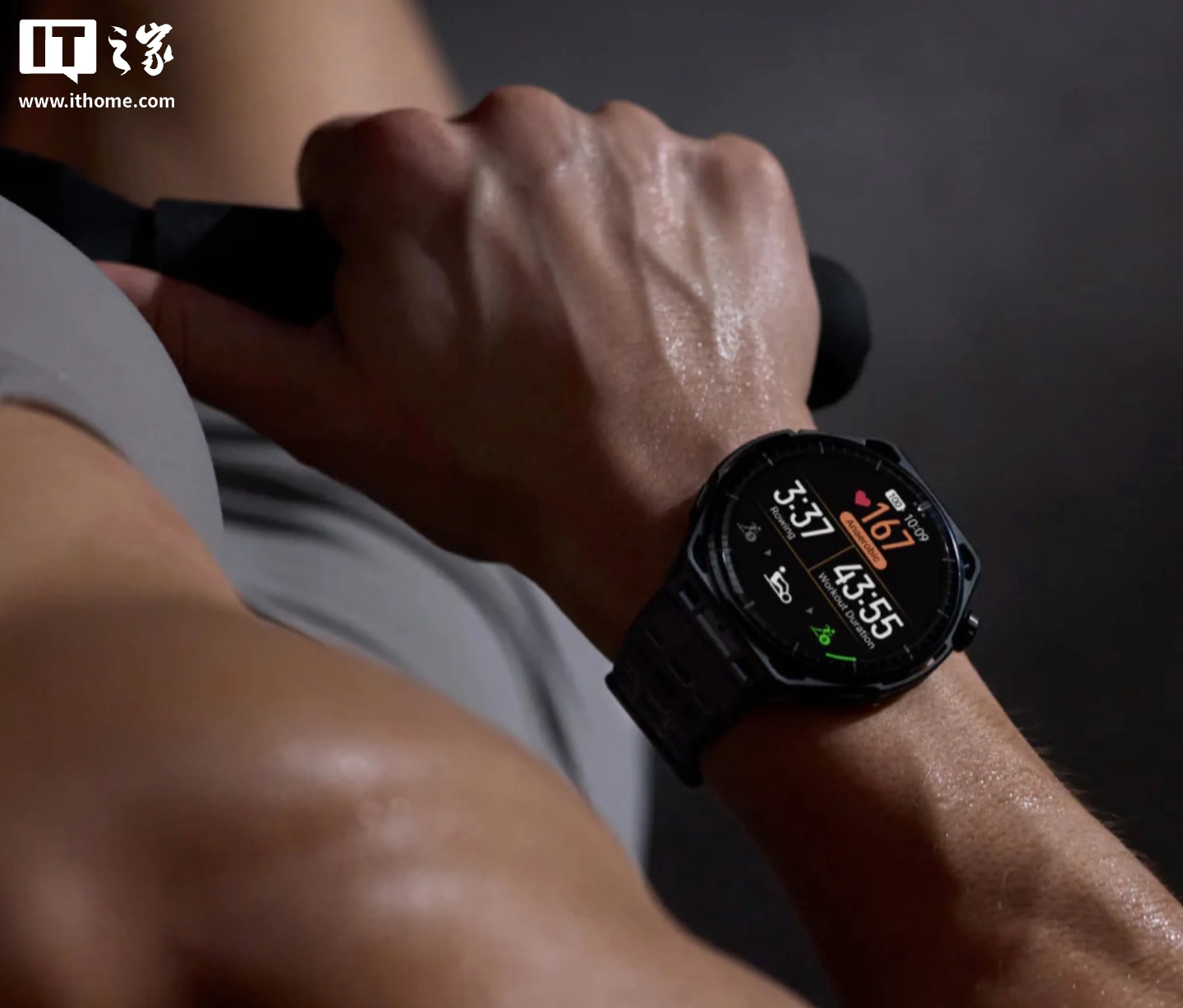 华米海外推出 Amazfit Balance 3 智能手表：不锈钢机身、3000 尼特 AMOLED 面板，369.99 美元