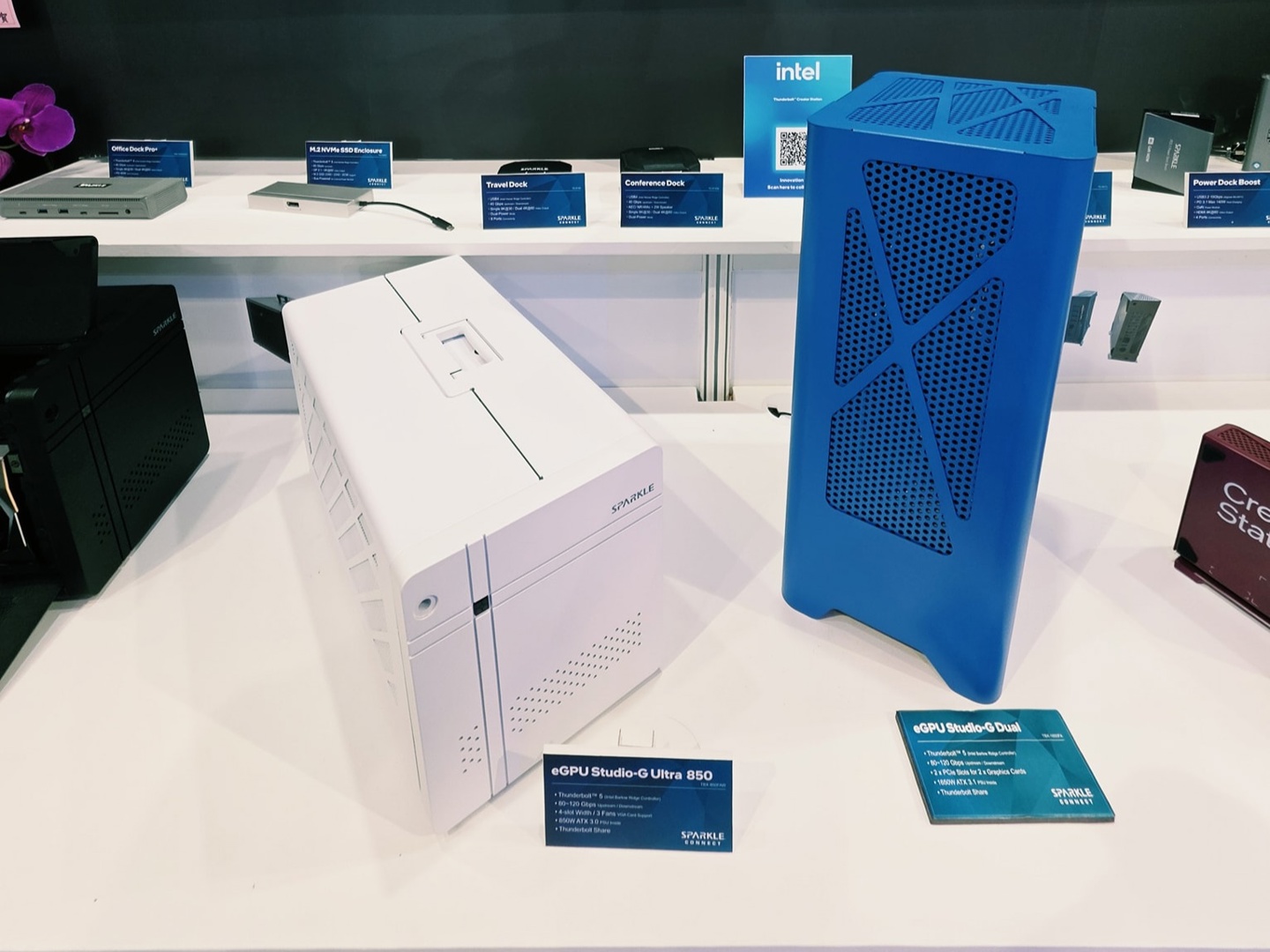 撼与双显卡雷电 5 扩展坞亮相，内置超千瓦 ATX 3.1 电源背后原因曝光