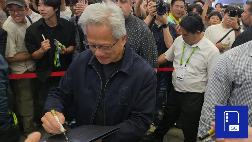 仁勋现身专题封面