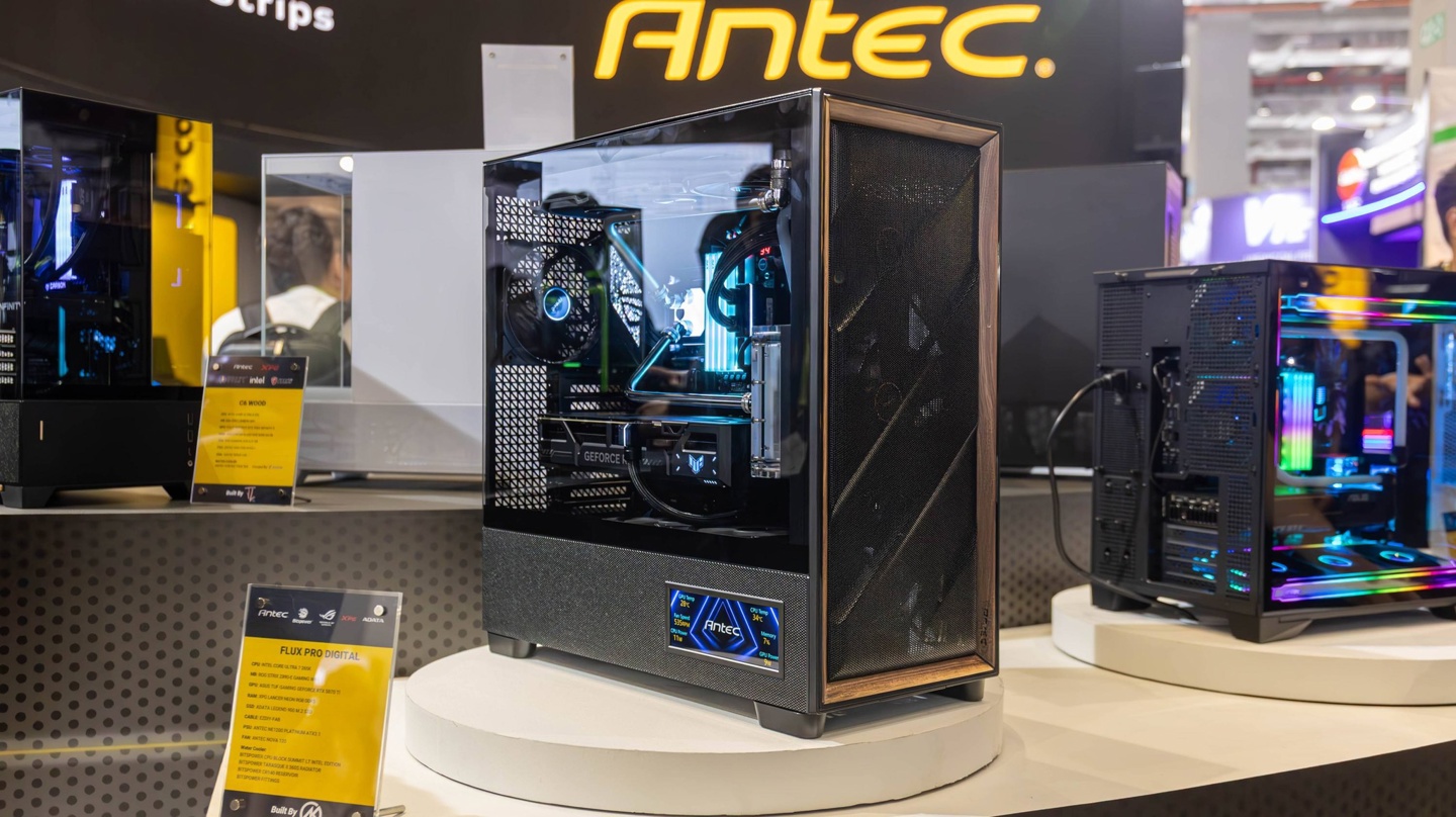 提供屏显选择，安钛克展示 FLUX PRO DIGITAL、C9 DIGITAL 机箱背后原因曝光