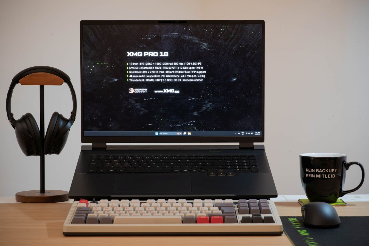 品牌 15 年来首款 18" 笔记本电脑：XMG 预览 PRO 18 / PRO 18 Value Edition
