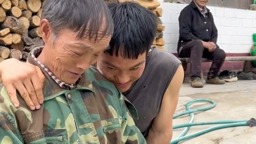更是给我专题封面